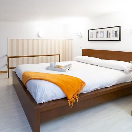 Apartamentos Puerta Del Sol I Madrid Exteriör bild