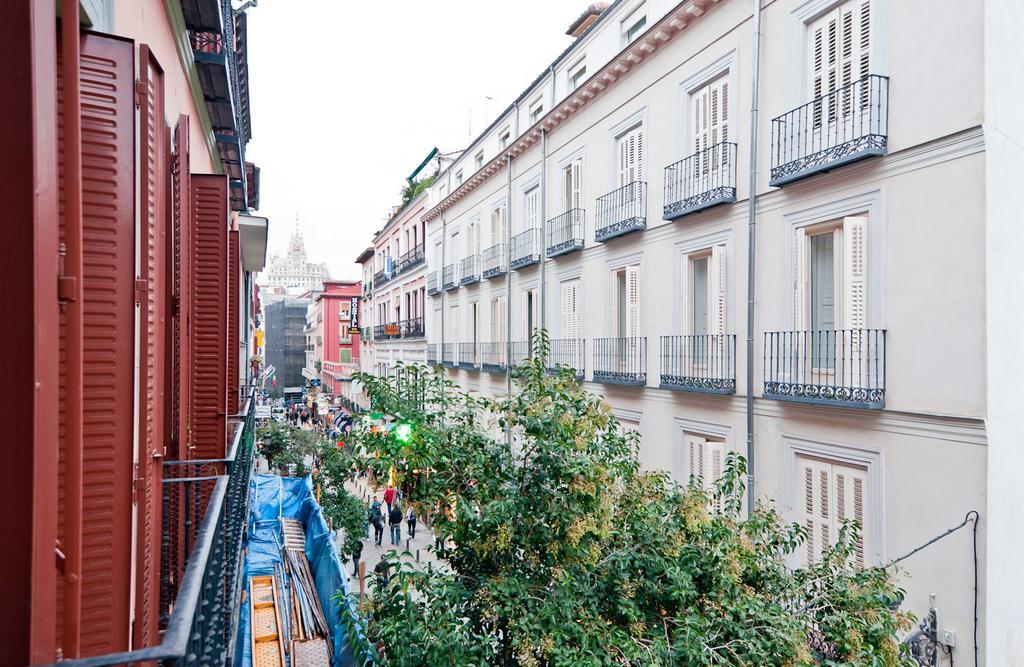 Apartamentos Puerta Del Sol I Madrid Rum bild