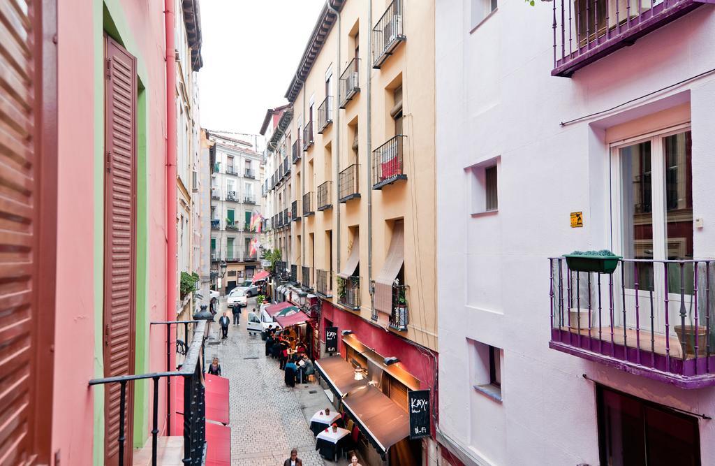 Apartamentos Puerta Del Sol I Madrid Rum bild