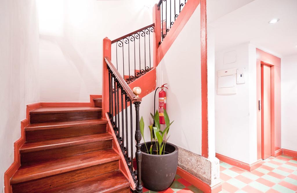 Apartamentos Puerta Del Sol I Madrid Rum bild
