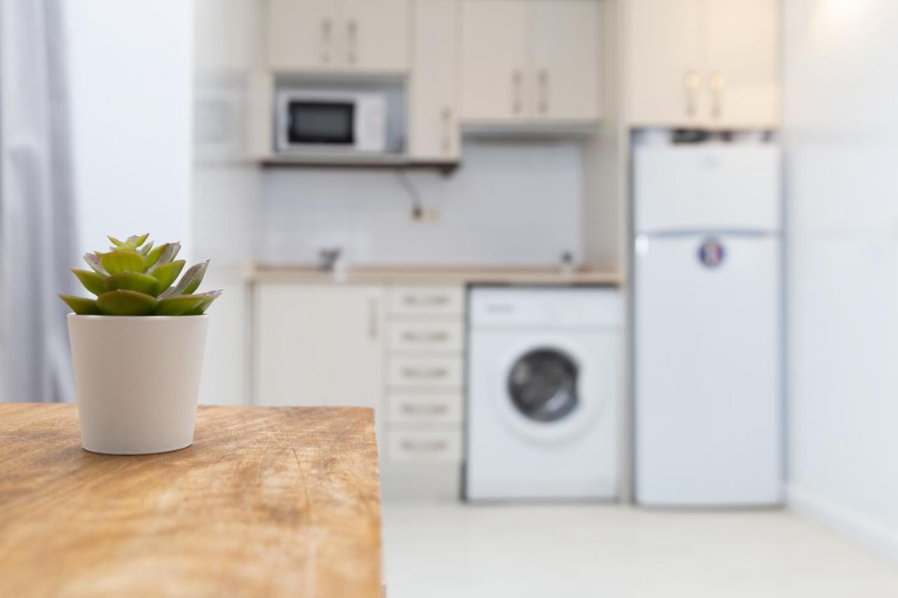 Apartamentos Puerta Del Sol I Madrid Exteriör bild