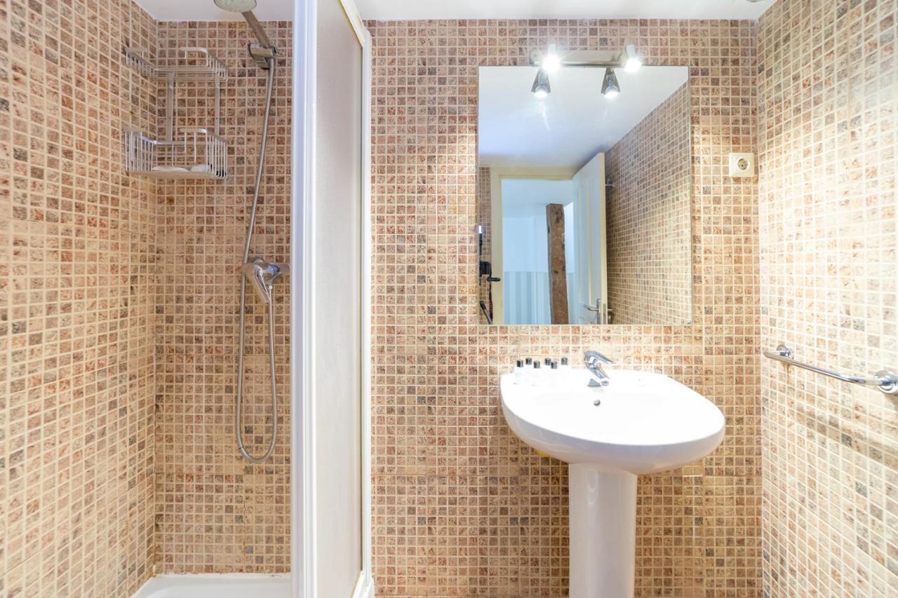 Apartamentos Puerta Del Sol I Madrid Exteriör bild